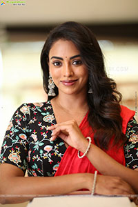 Kamakshi Bhaskarla at Agadha Movie Interview, HD Gallery