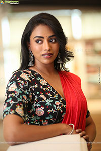 Kamakshi Bhaskarla at Agadha Movie Interview, HD Gallery