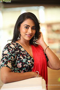 Kamakshi Bhaskarla at Agadha Movie Interview, HD Gallery