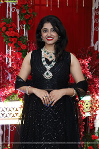 Lakshmi Priya Glam stills in Black Dress, HD Gallery