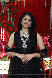 Lakshmi Priya Glam stills in Black Dress, HD Gallery
