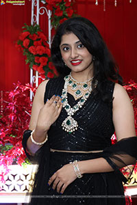 Lakshmi Priya Glam stills in Black Dress, HD Gallery
