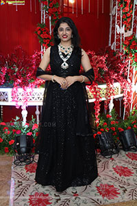 Lakshmi Priya Glam stills in Black Dress, HD Gallery