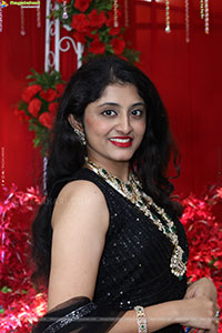 Lakshmi Priya Glam stills in Black Dress, HD Gallery