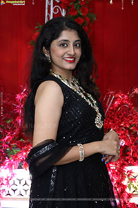 Lakshmi Priya Glam stills in Black Dress, HD Gallery