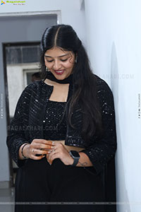 Ramya Priya Glam stills in Black Dress, HD Gallery