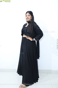 Ramya Priya Glam stills in Black Dress, HD Gallery