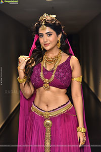 Rashi Singh at Ramba Oorvasi Menaka Teaser Launch