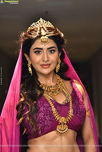 Rashi Singh at Ramba Oorvasi Menaka Teaser Launch