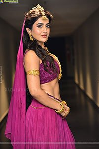 Rashi Singh at Ramba Oorvasi Menaka Teaser Launch