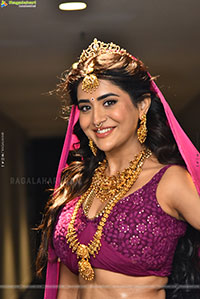 Rashi Singh at Ramba Oorvasi Menaka Teaser Launch