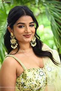 Satwika at Veta Movie Launch, HD Gallery