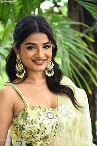 Satwika at Veta Movie Launch, HD Gallery