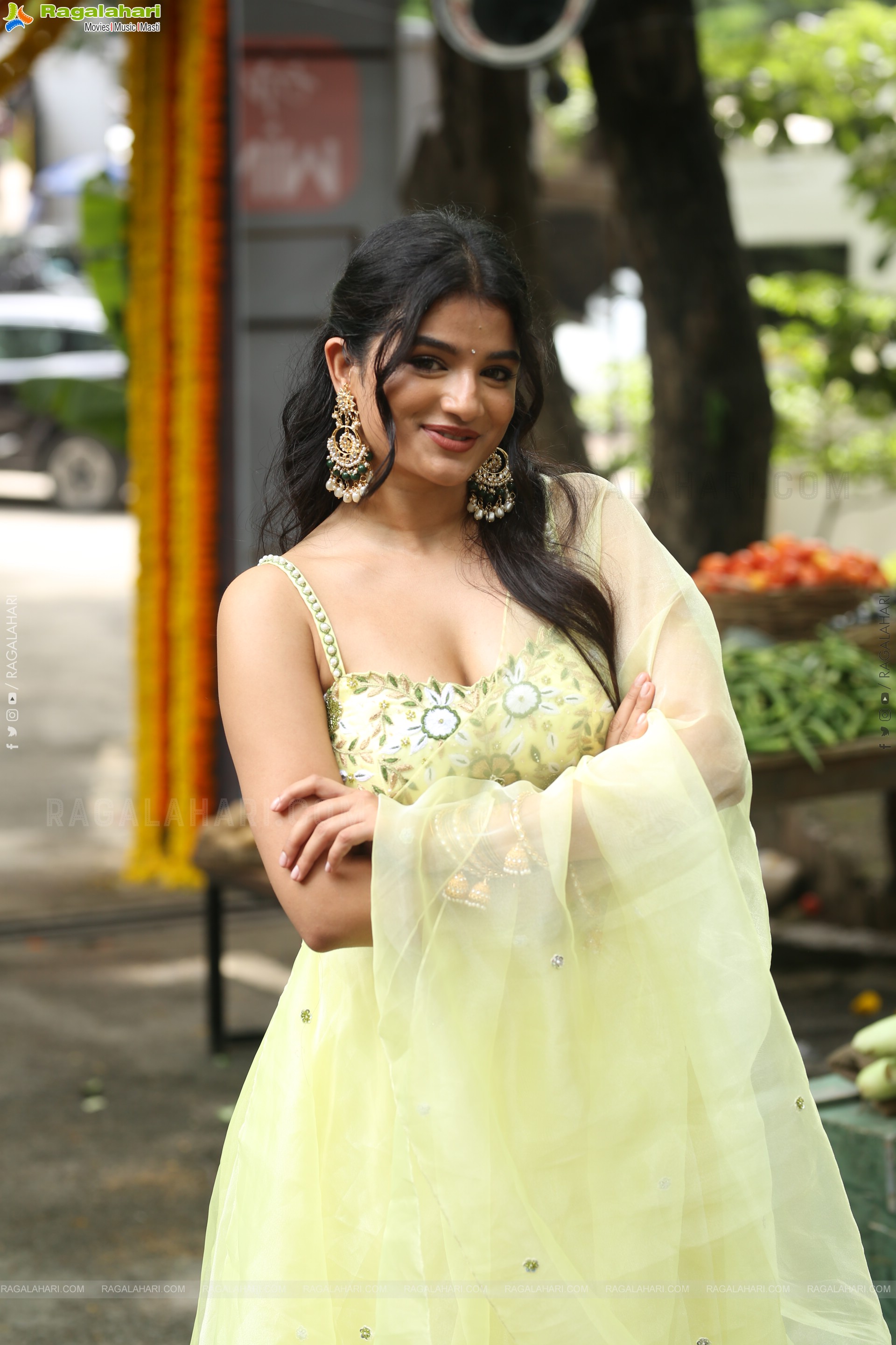 Satwika at Veta Movie Launch, HD Gallery