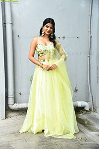 Satwika at Veta Movie Launch, HD Gallery