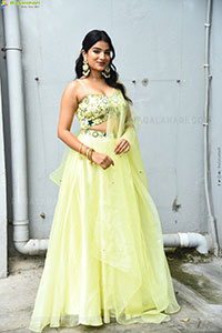 Satwika at Veta Movie Launch, HD Gallery