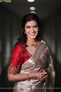 Varalaxmi Sarathkumar at Kurma Avatar Movie Teaser Launch