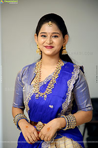 Vasavi Ganeshan at Hushar Pittalu Press Meet