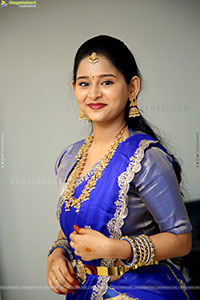 Vasavi Ganeshan at Hushar Pittalu Press Meet