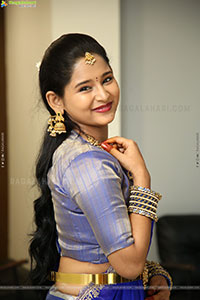 Vasavi Ganeshan at Hushar Pittalu Press Meet