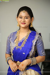 Vasavi Ganeshan at Hushar Pittalu Press Meet