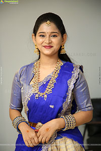 Vasavi Ganeshan at Hushar Pittalu Press Meet