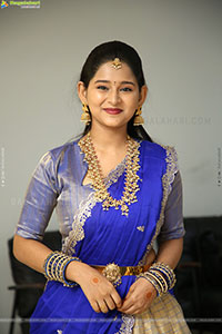Vasavi Ganeshan at Hushar Pittalu Press Meet