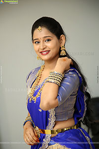 Vasavi Ganeshan at Hushar Pittalu Press Meet