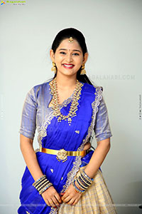 Vasavi Ganeshan at Hushar Pittalu Press Meet