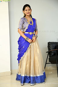 Vasavi Ganeshan at Hushar Pittalu Press Meet