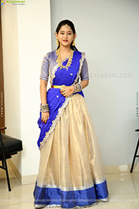 Vasavi Ganeshan at Hushar Pittalu Press Meet