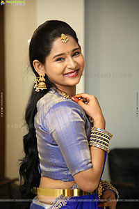 Vasavi Ganeshan at Hushar Pittalu Press Meet
