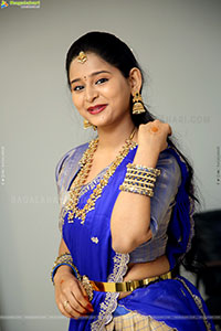 Vasavi Ganeshan at Hushar Pittalu Press Meet