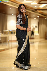 Vithika Sheru at Dharmasthala Niyojakavargam Movie Pre Relea