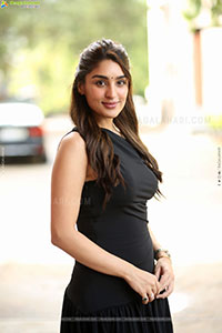 Yukti Thareja at KJQ Movie Release Press Meet, HD Gallery 