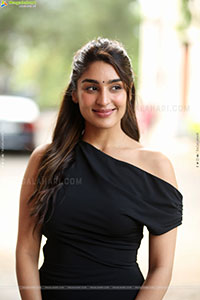 Yukti Thareja at KJQ Movie Release Press Meet, HD Gallery 
