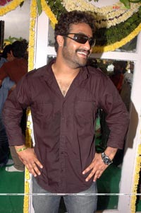 NTR at Brindaavanam Muhurat