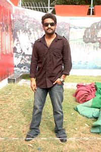 NTR at Brindaavanam Muhurat