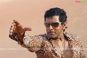 Vikram Photo Gallery from Mallanna