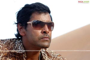 Vikram Photo Gallery from Mallanna