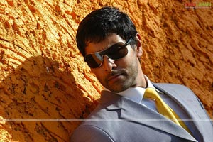 Vikram Photo Gallery from Mallanna