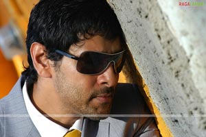 Vikram Photo Gallery from Mallanna