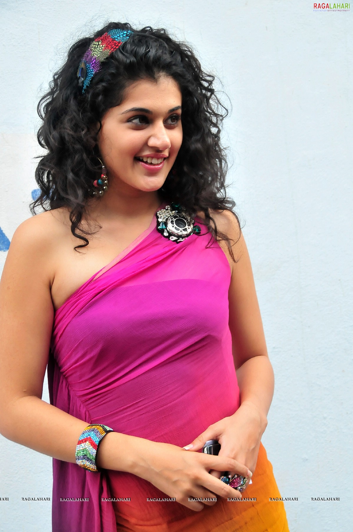 Taapsee (Hi-Res)