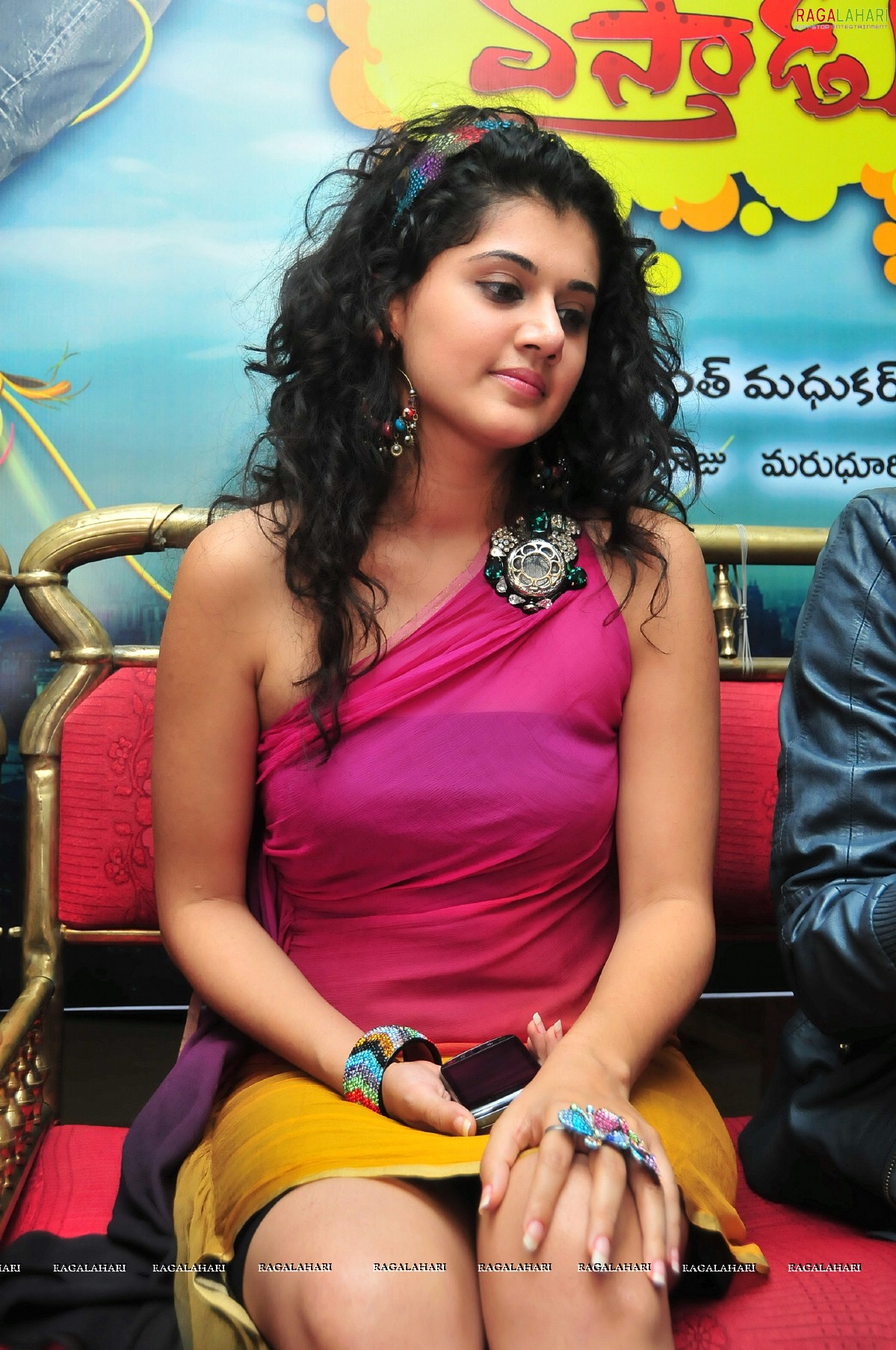 Taapsee (Hi-Res)