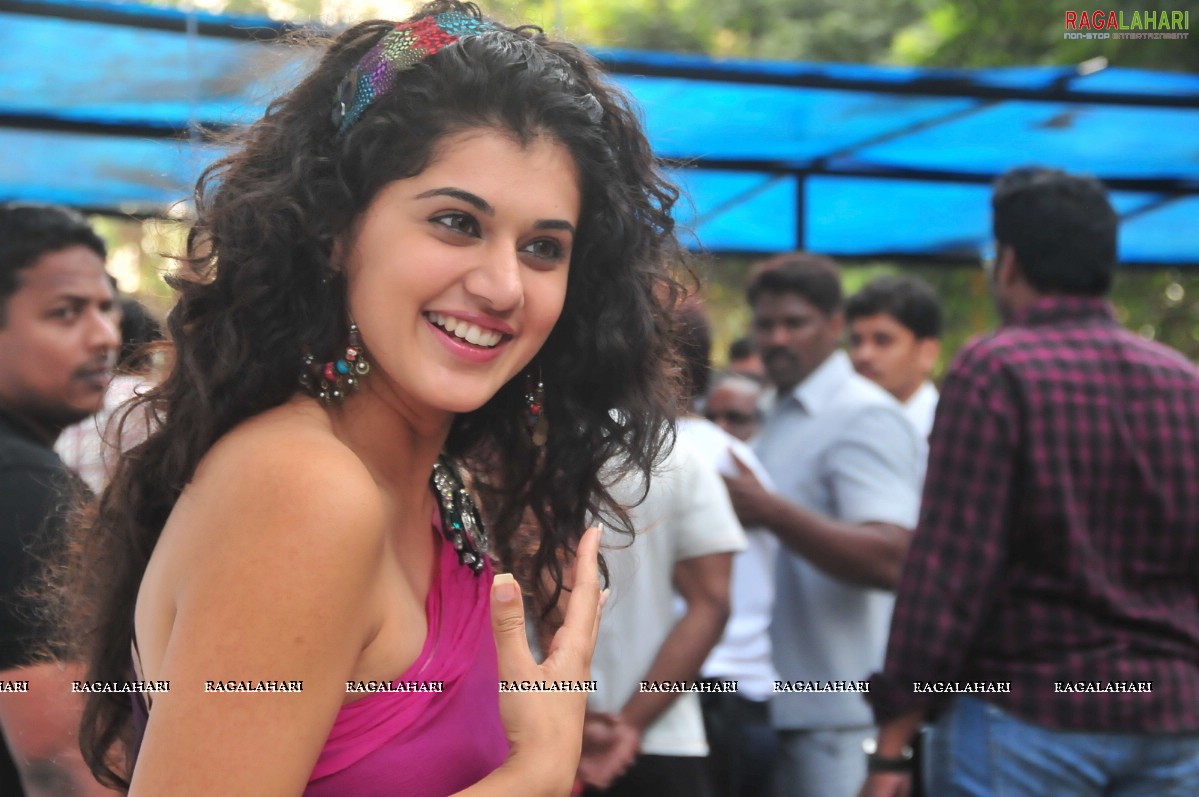 Taapsee (Hi-Res)