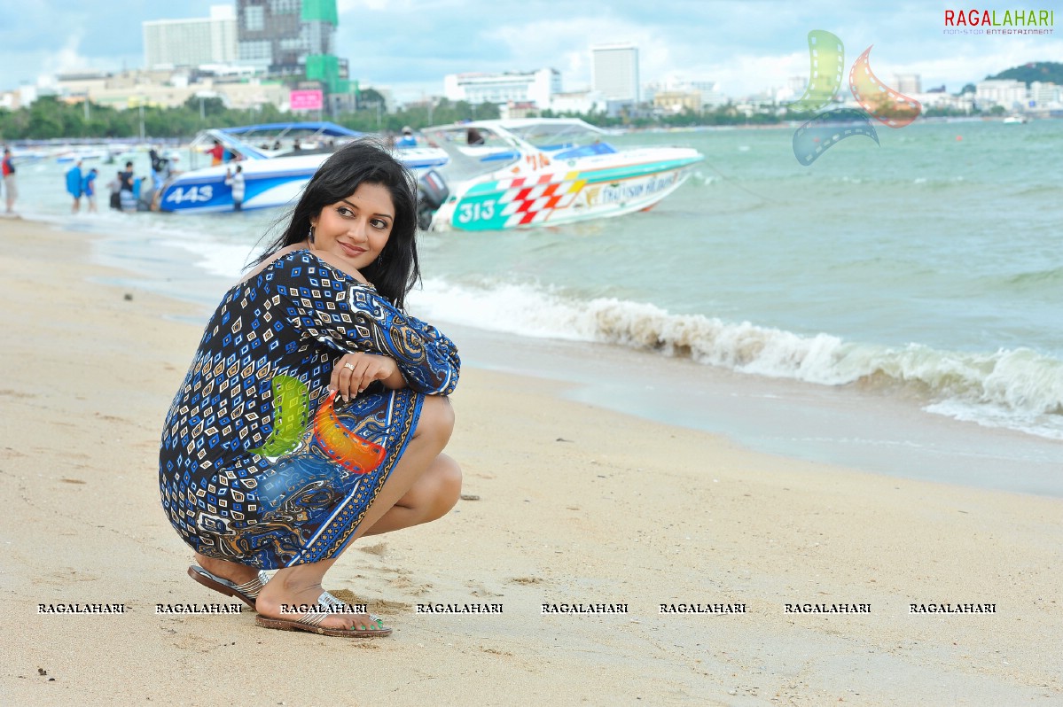 Vimala Raman (Hi-Res)