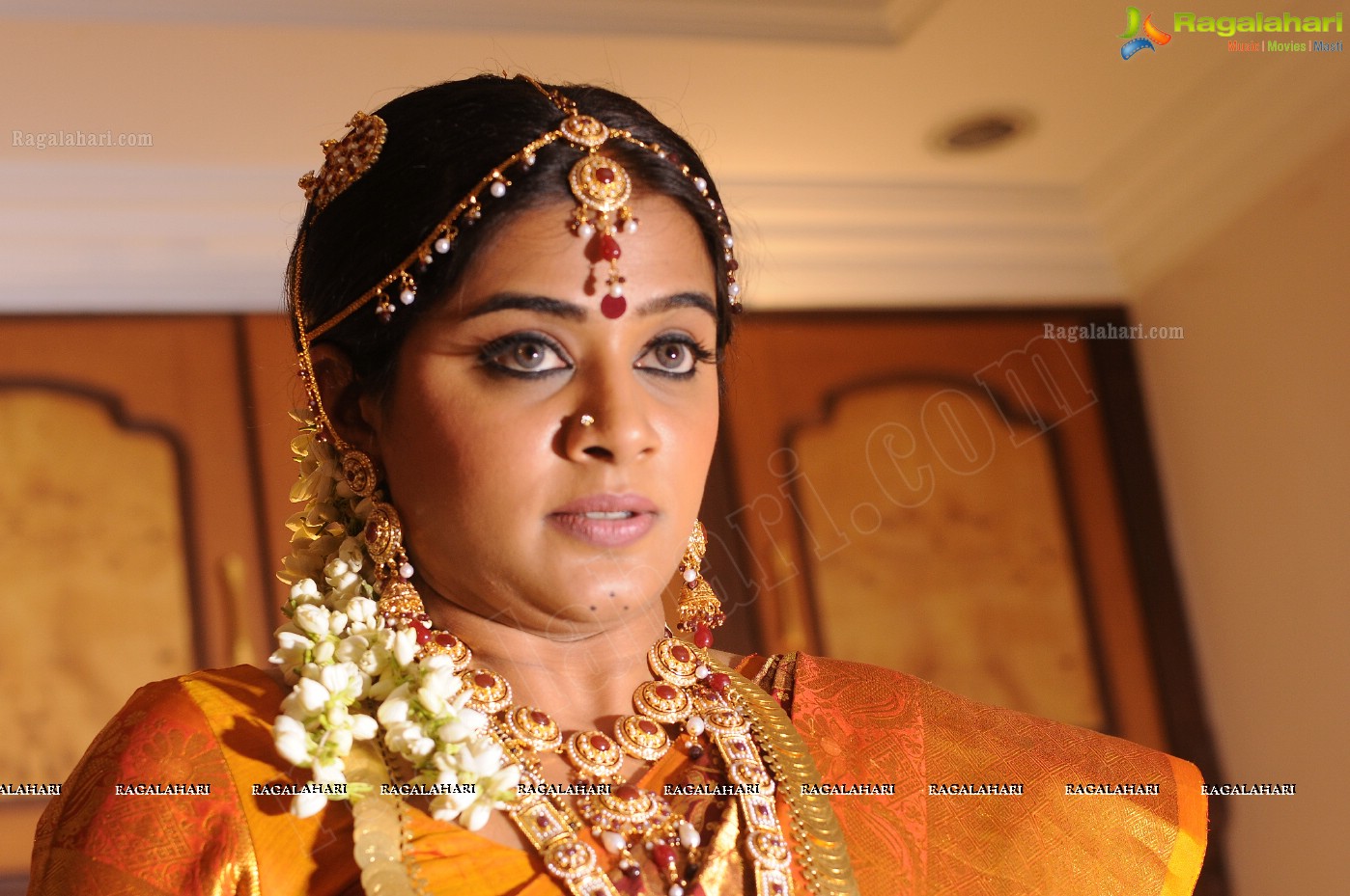 Priyamani in Wedding Dress, Photo Gallery, Images