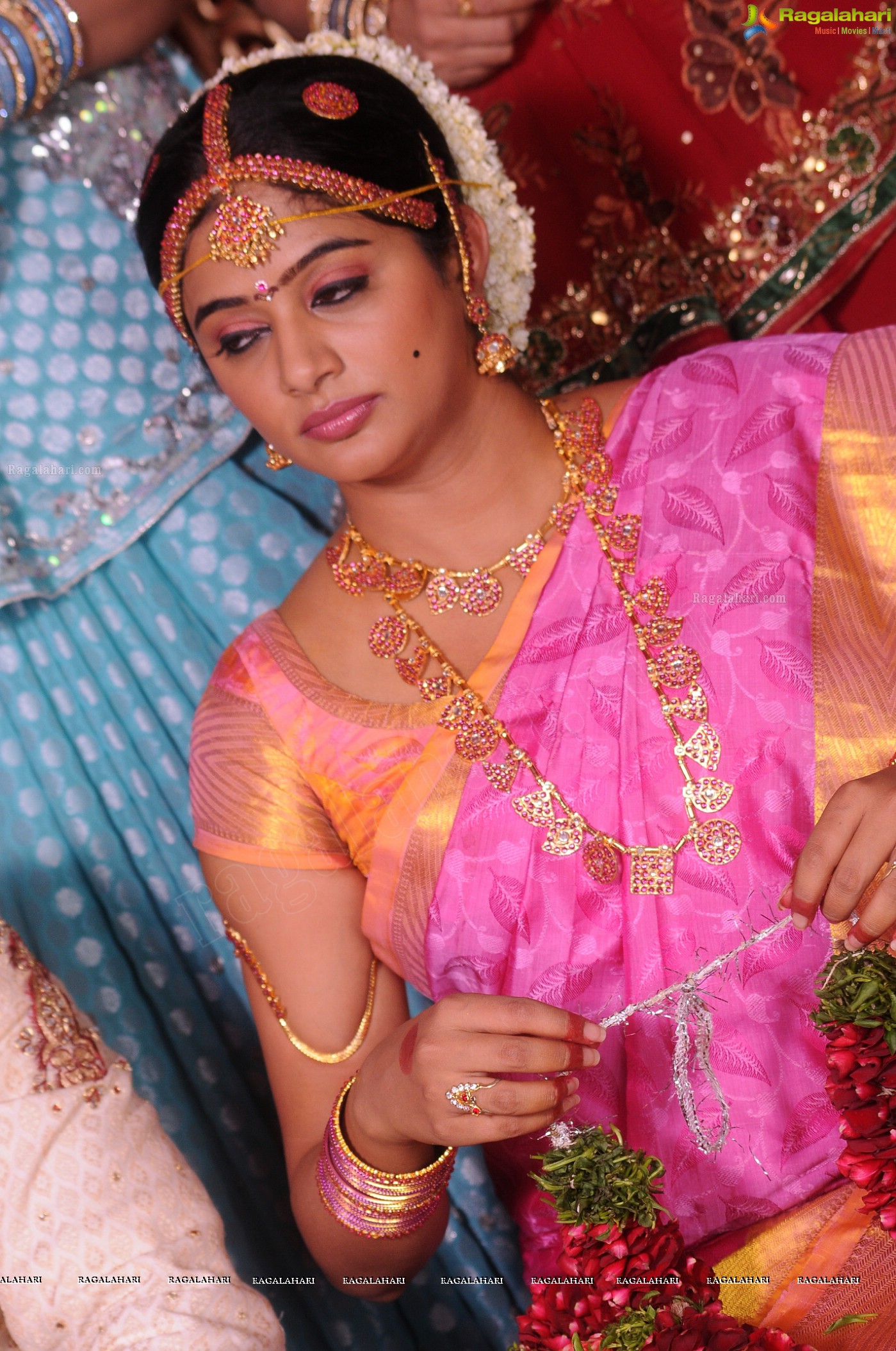 Priyamani in Wedding Dress, Photo Gallery, Images