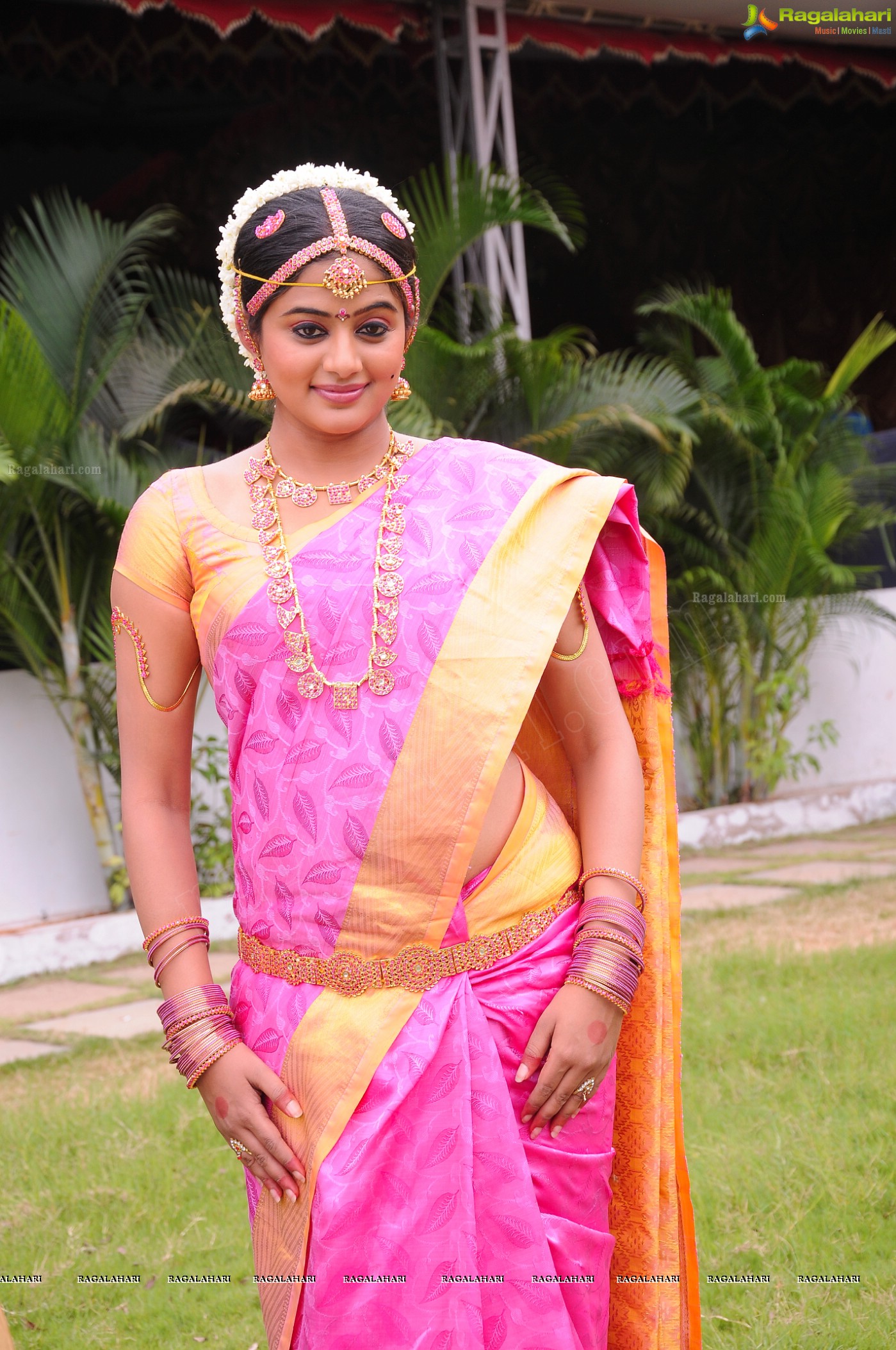 Priyamani in Wedding Dress, Photo Gallery, Images