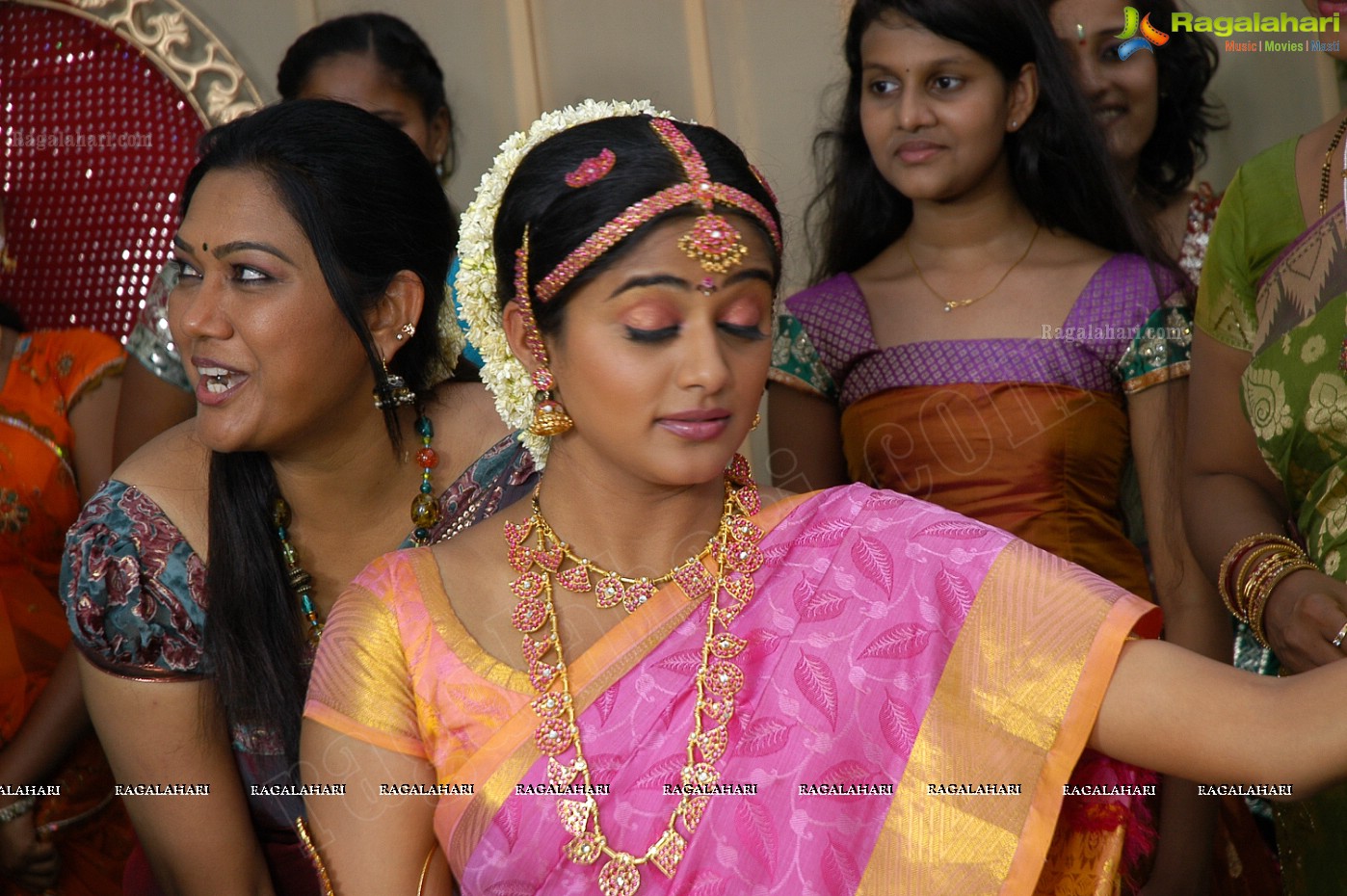 Priyamani in Wedding Dress, Photo Gallery, Images